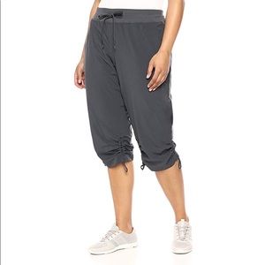 Marc New York Active Cropped Pants.